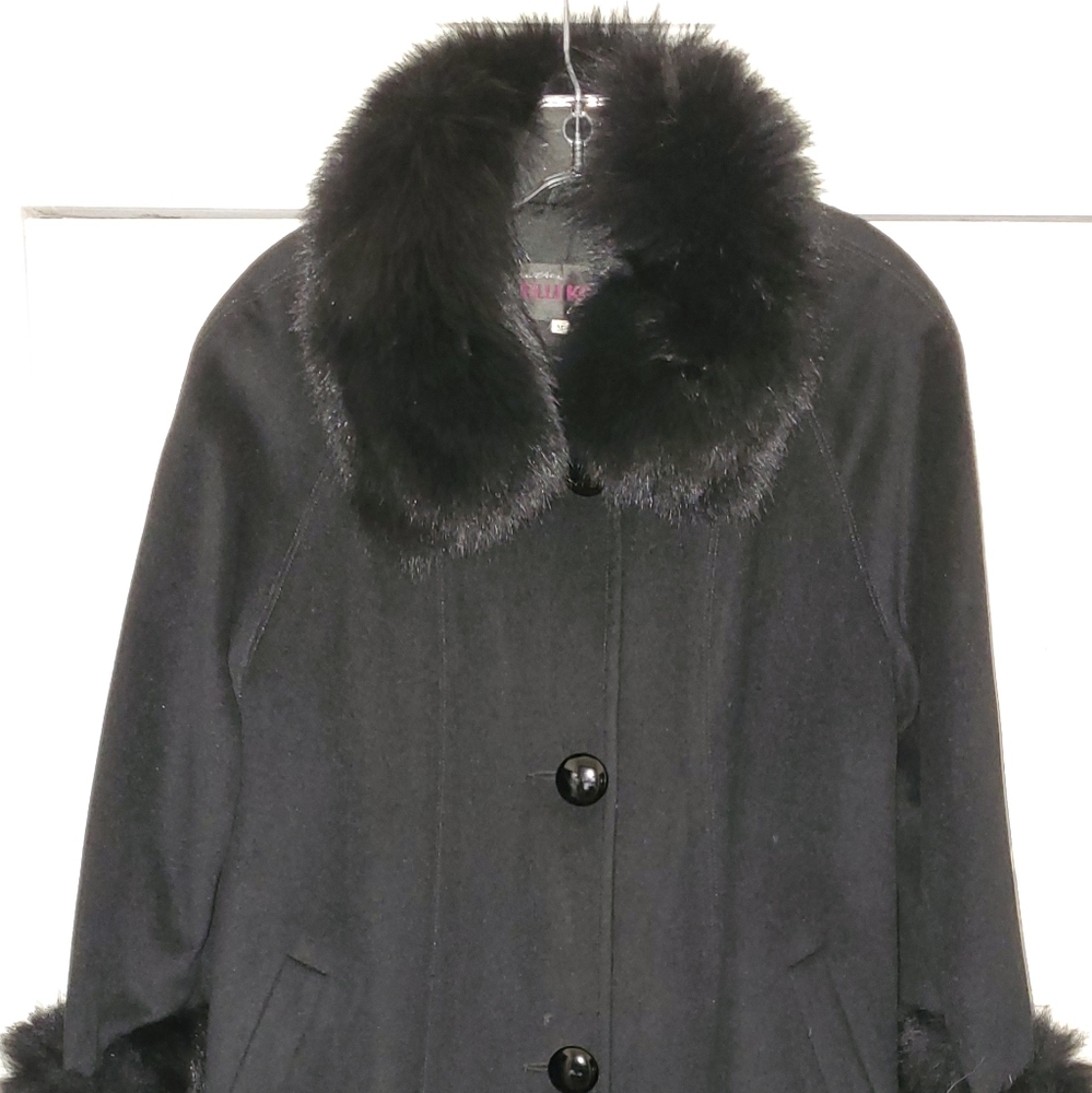 Kelli Kouri long coat